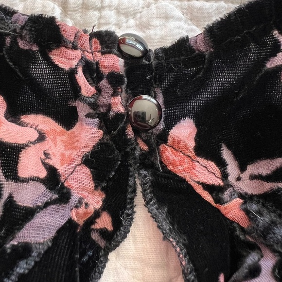 VICI floral velvet burnout dress size medium never worn ruffle detail - Picture 6 of 8